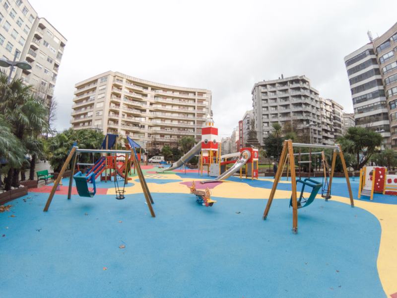 parque infantil plaza independencia