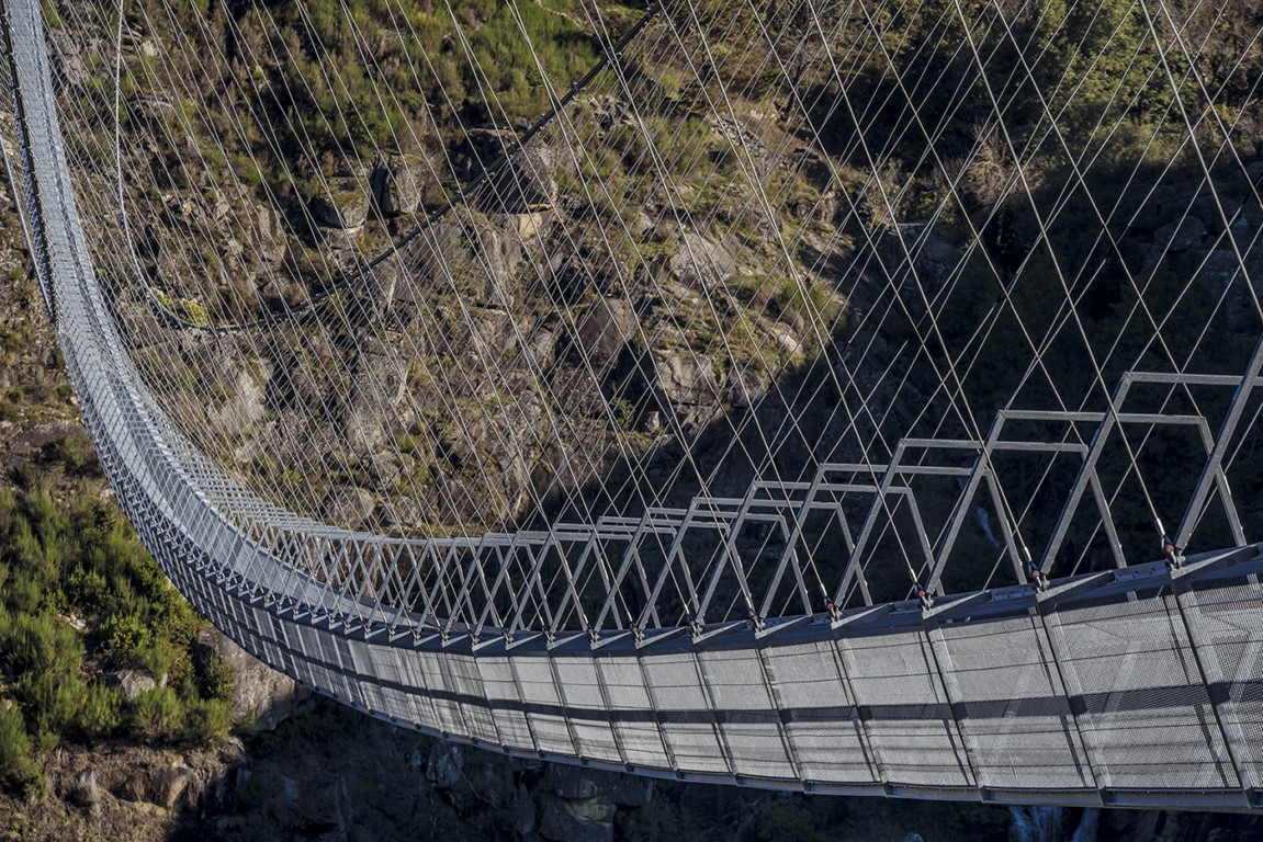 el mayor puente colgante del mundo